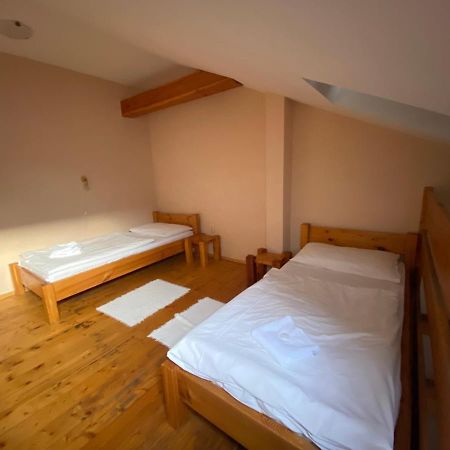 Hostel Caferazy Poprad Bagian luar foto