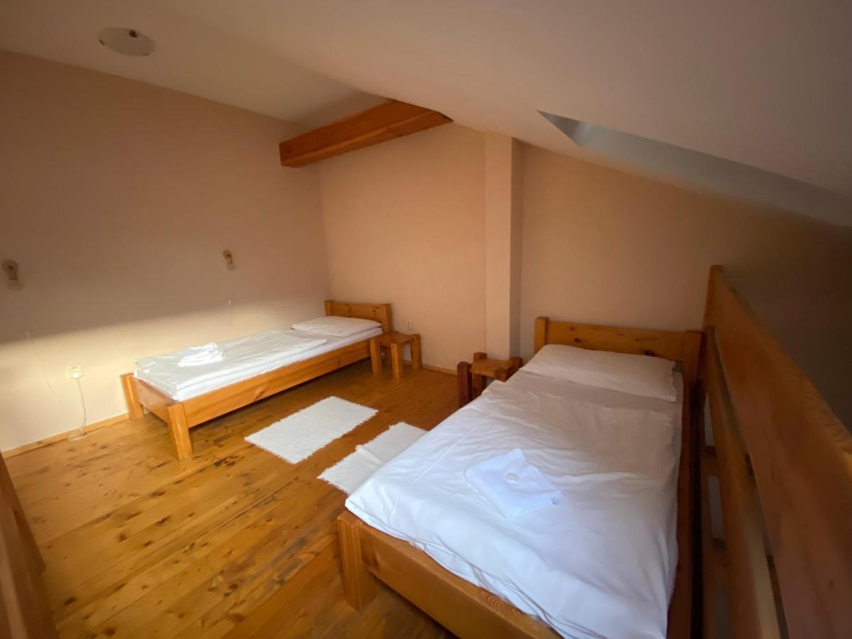 Hostel Caferazy Poprad Bagian luar foto